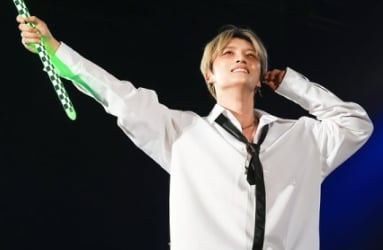 김재중, 데뷔 22년차에도 식지 않는 존재감…디시트렌드 1위
