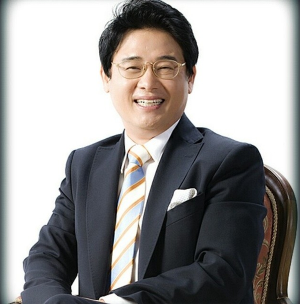 [디시트렌드] 김병찬, 5일 아나운서 부문 정상···“멋있으십니다” 팬 응원 눈길