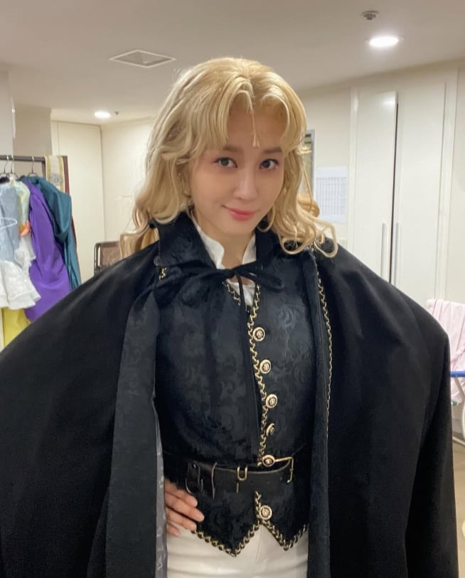 옥주현, 디시트렌드 뮤지컬 여자 배우 투표 1위...레전드 위상 입증