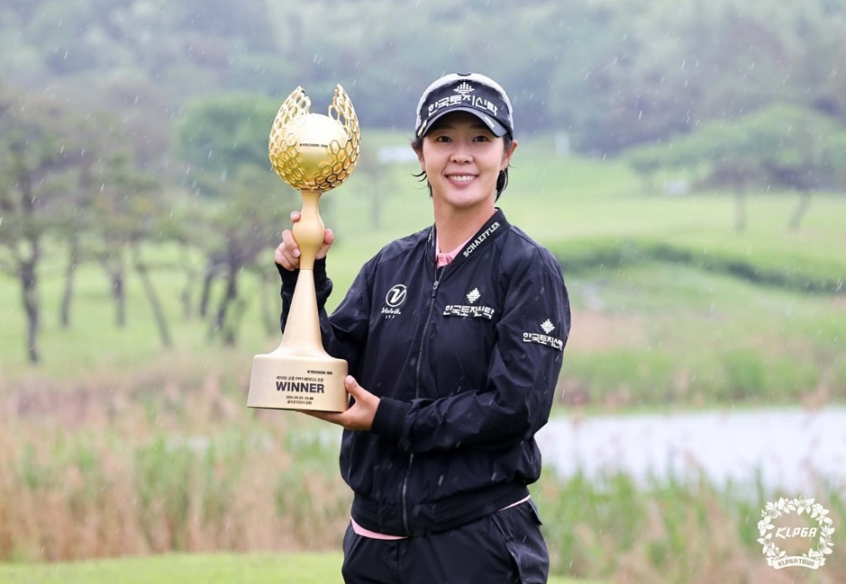 골프선수 박지영, 1위…디시트렌드서 강력한 존재감 뽐내
