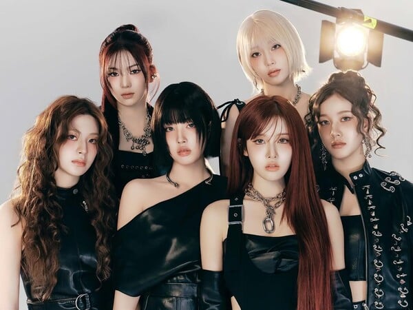 디시트렌드 걸그룹 인기투표 1위 스테이씨, 투어·음반 모두 흥행 중