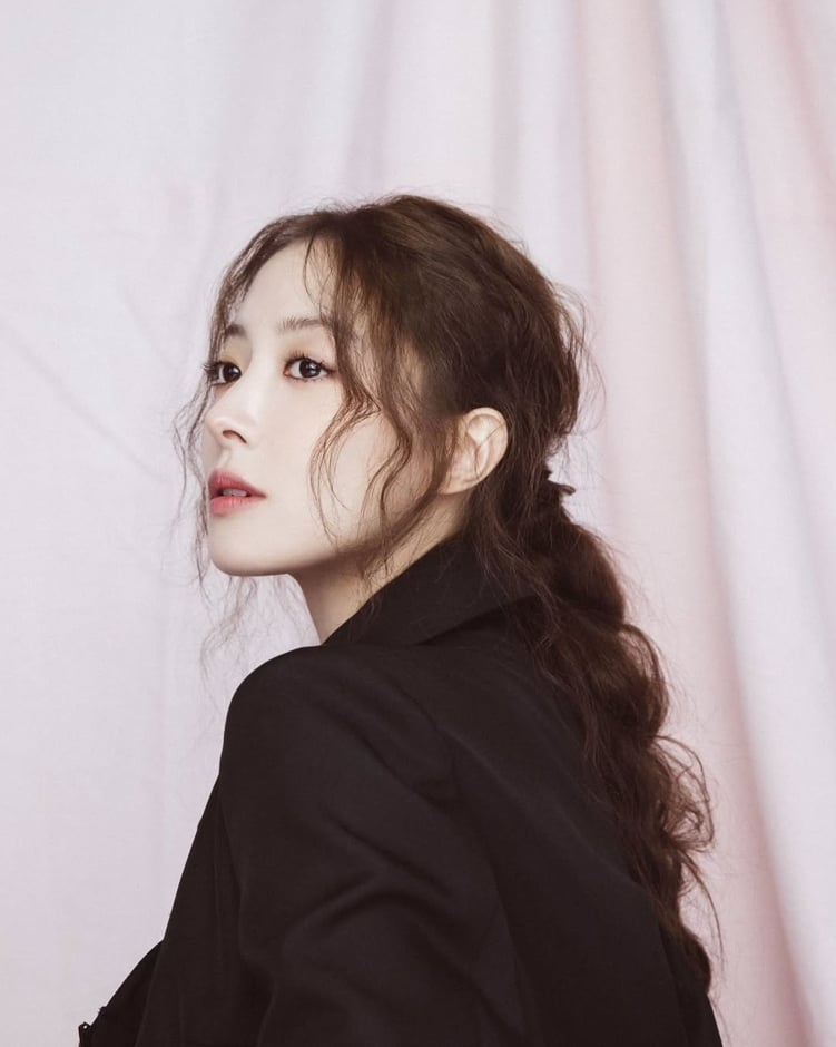 연기·미모·커리어 모두 잡은 이세영, 디시트렌드 女배우 부문 1위 등극
