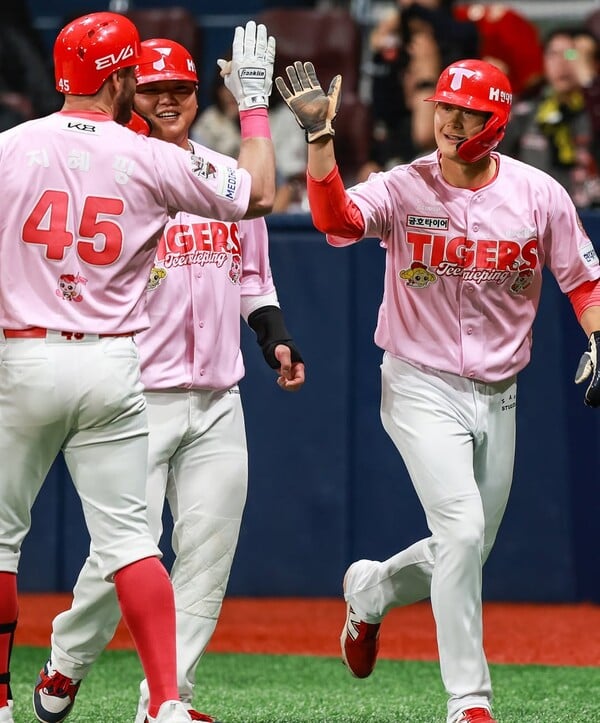 KIA 타이거즈, 프로야구 인기투표 1위…“최강기아” 응원 열기 뜨거워